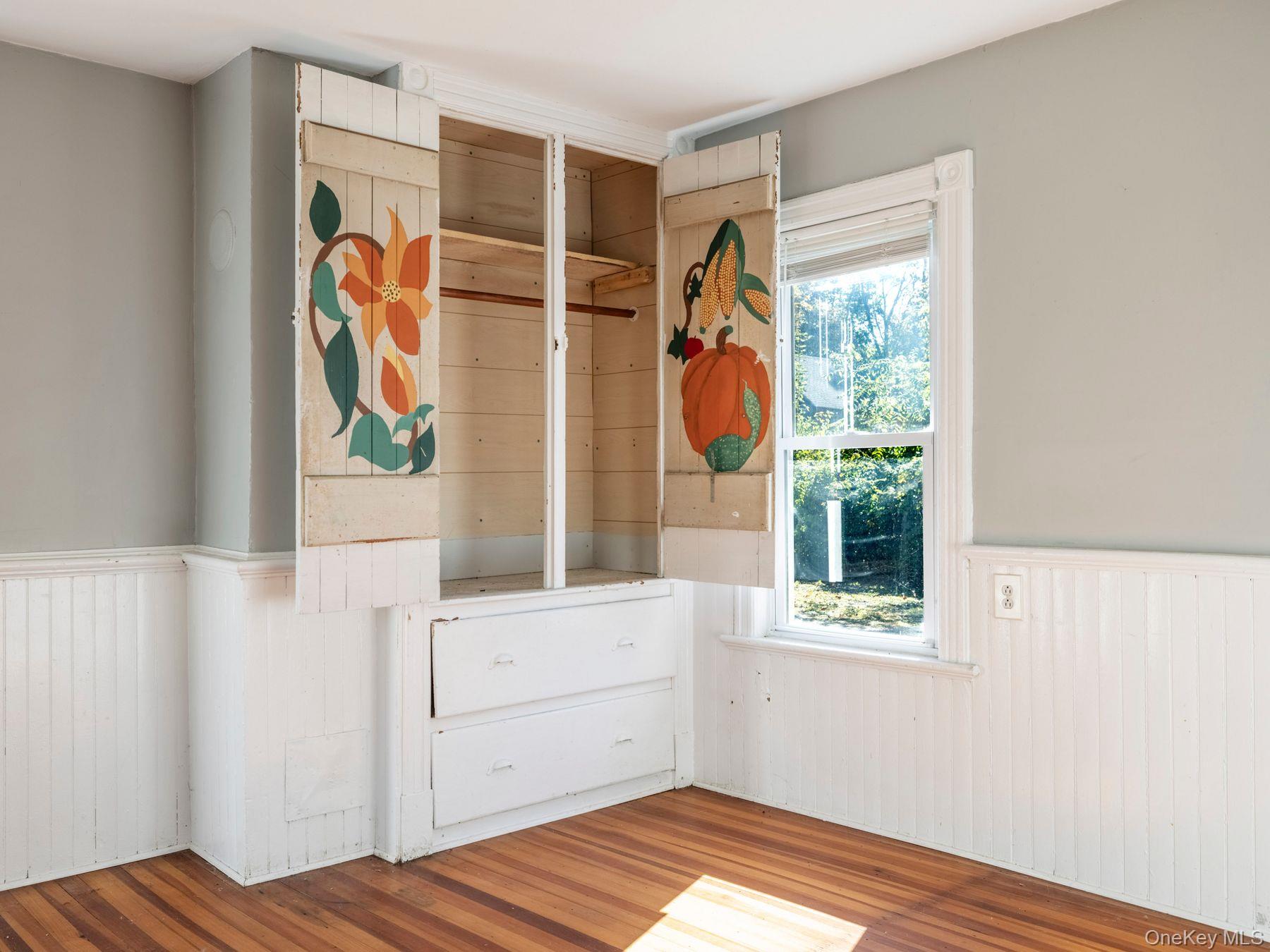 792 Springtown Road, Tillson, NY 12486