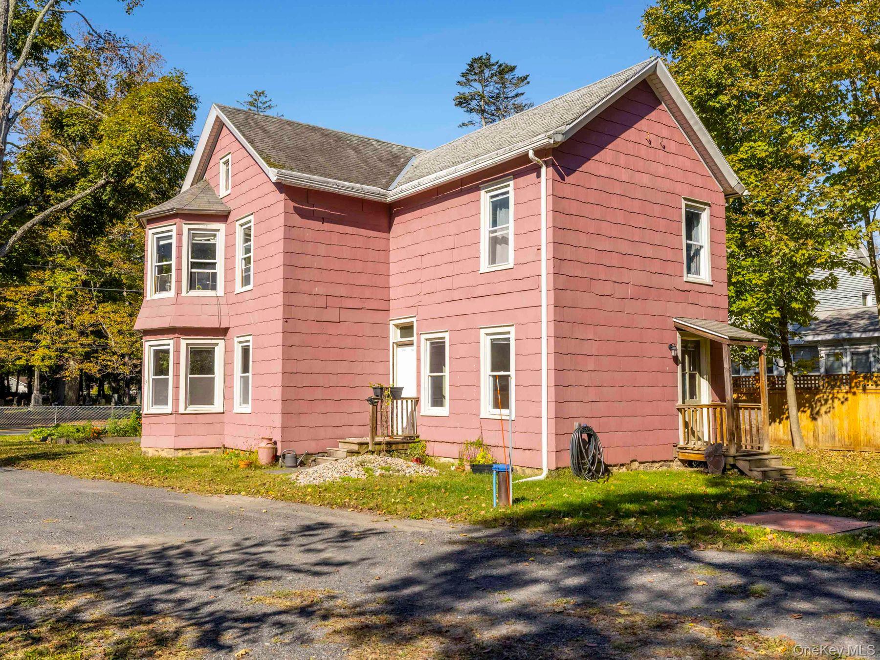 792 Springtown Road, Tillson, NY 12486