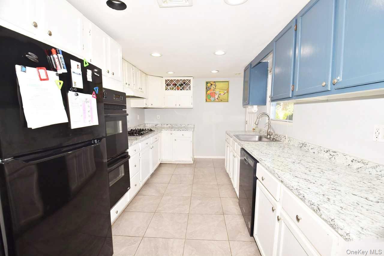 30 3rd Avenue, Huntington Station, NY 11746