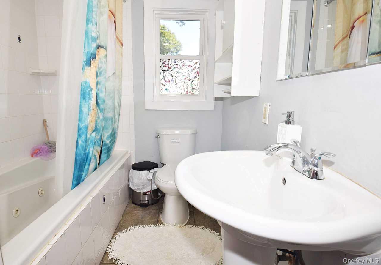 30 3rd Avenue, Huntington Station, NY 11746