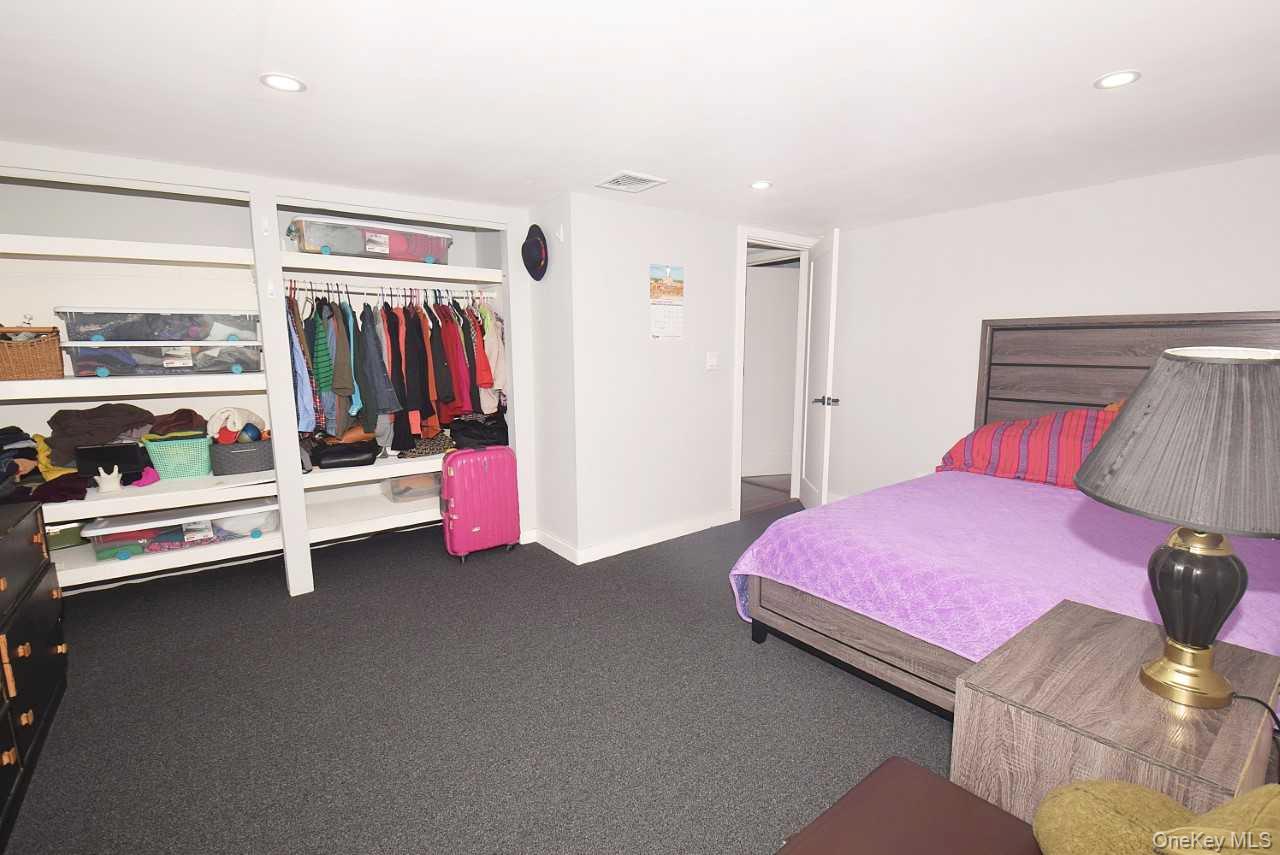 30 3rd Avenue, Huntington Station, NY 11746