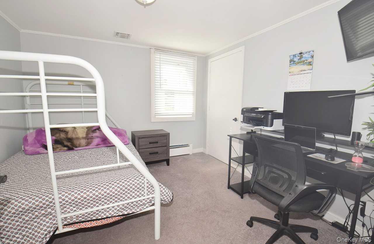 30 3rd Avenue, Huntington Station, NY 11746