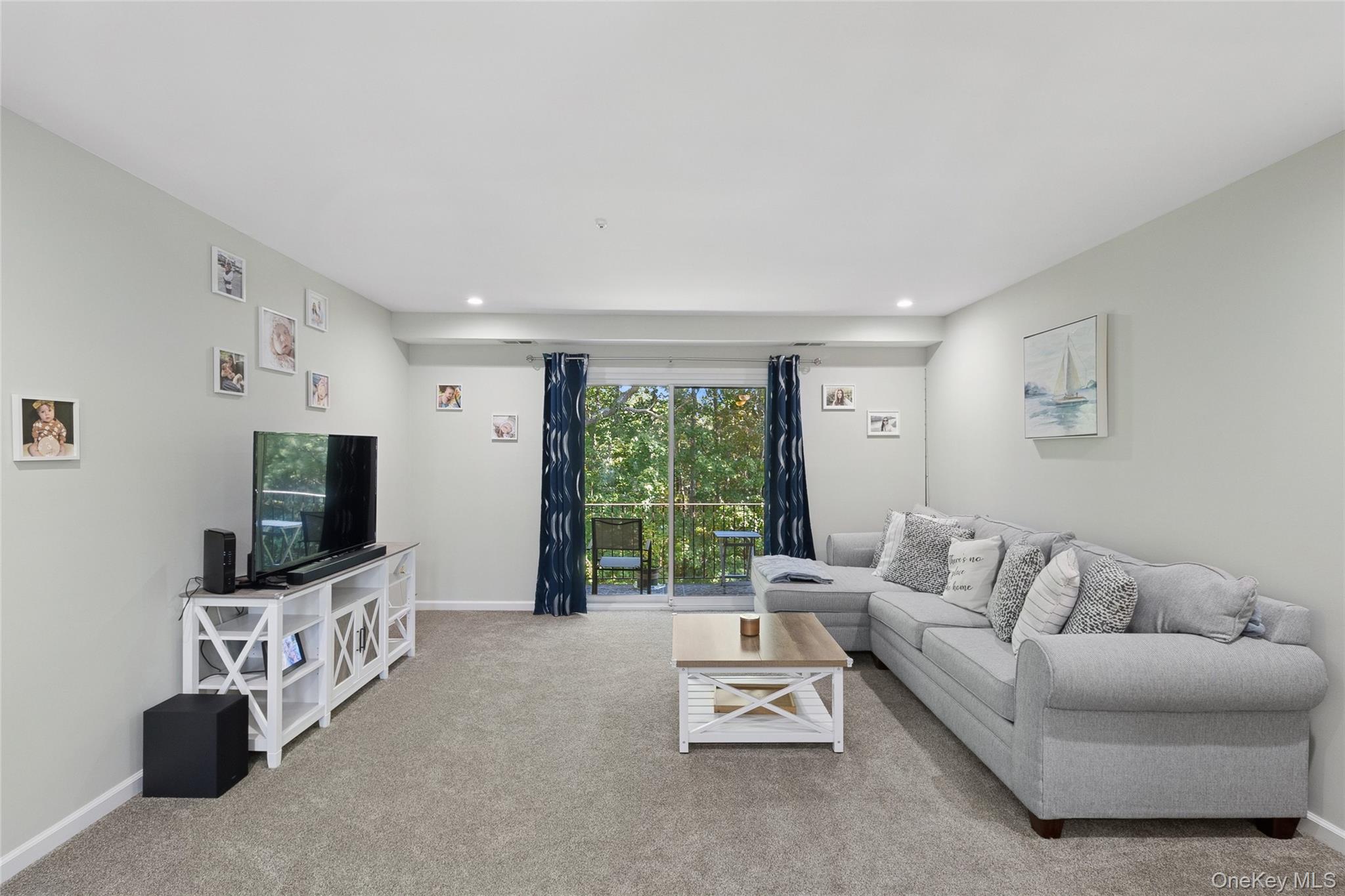 2 Dogwood Ct # 2, Selden, NY 11784