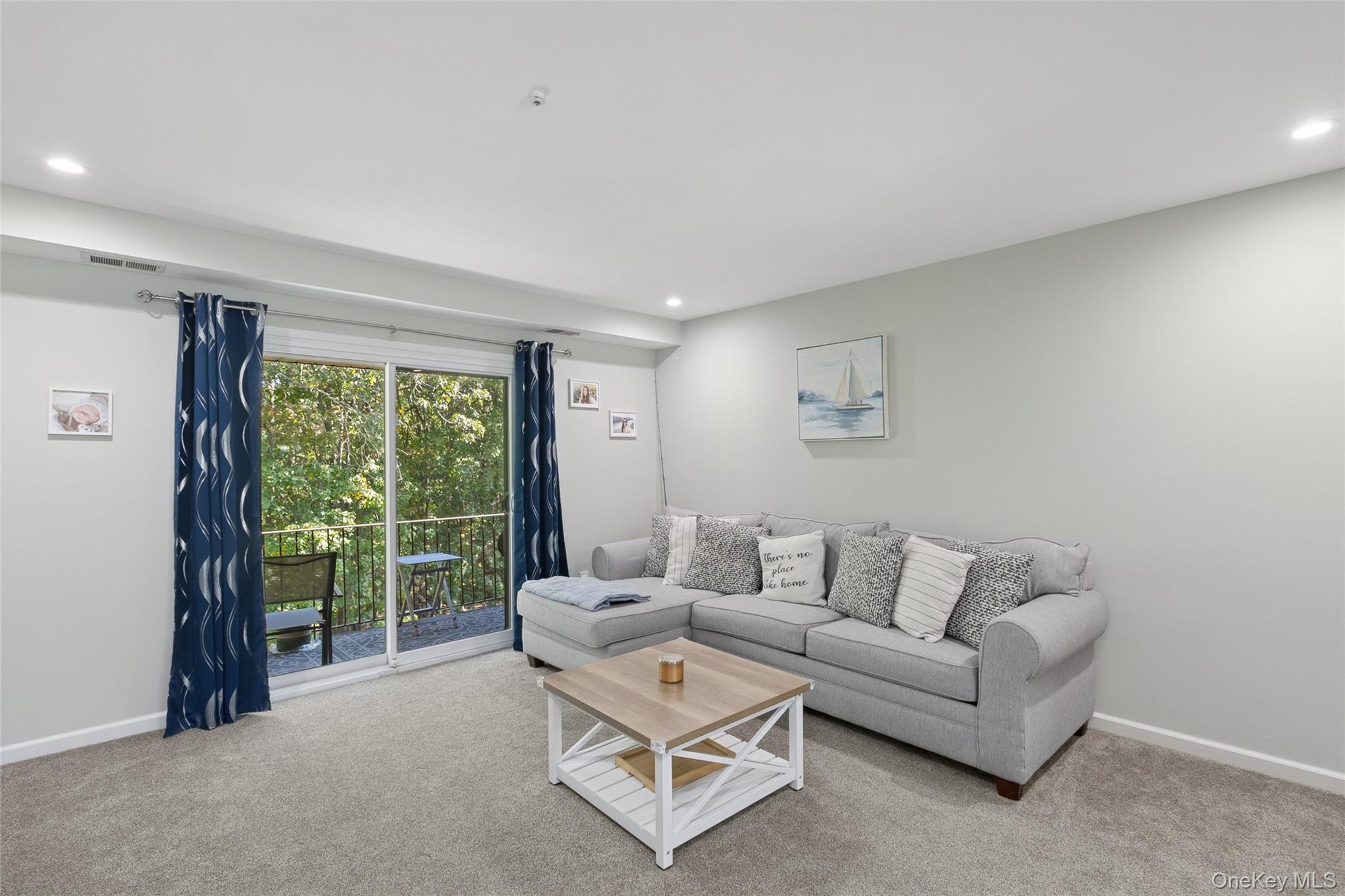 2 Dogwood Ct # 2, Selden, NY 11784