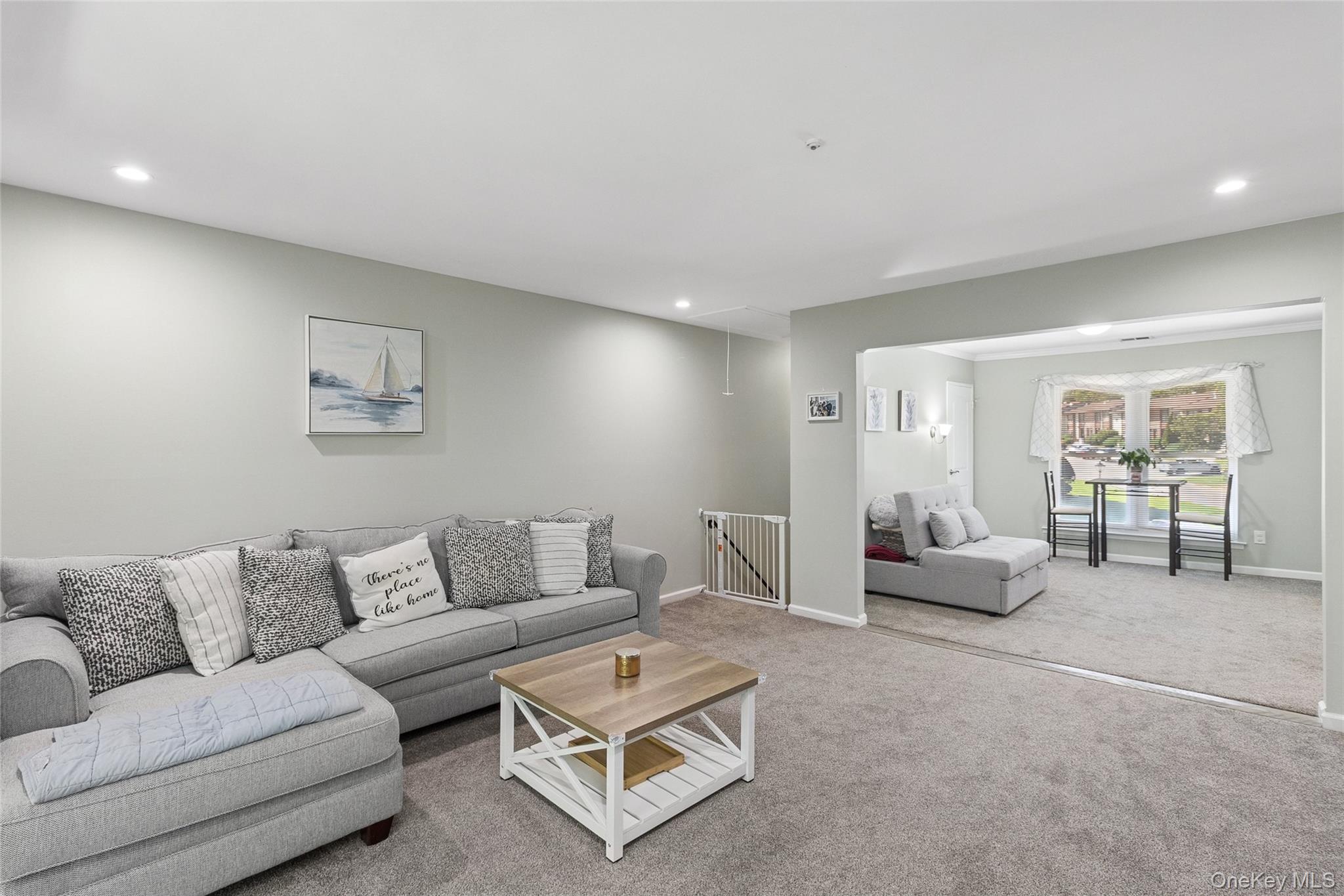 2 Dogwood Ct # 2, Selden, NY 11784