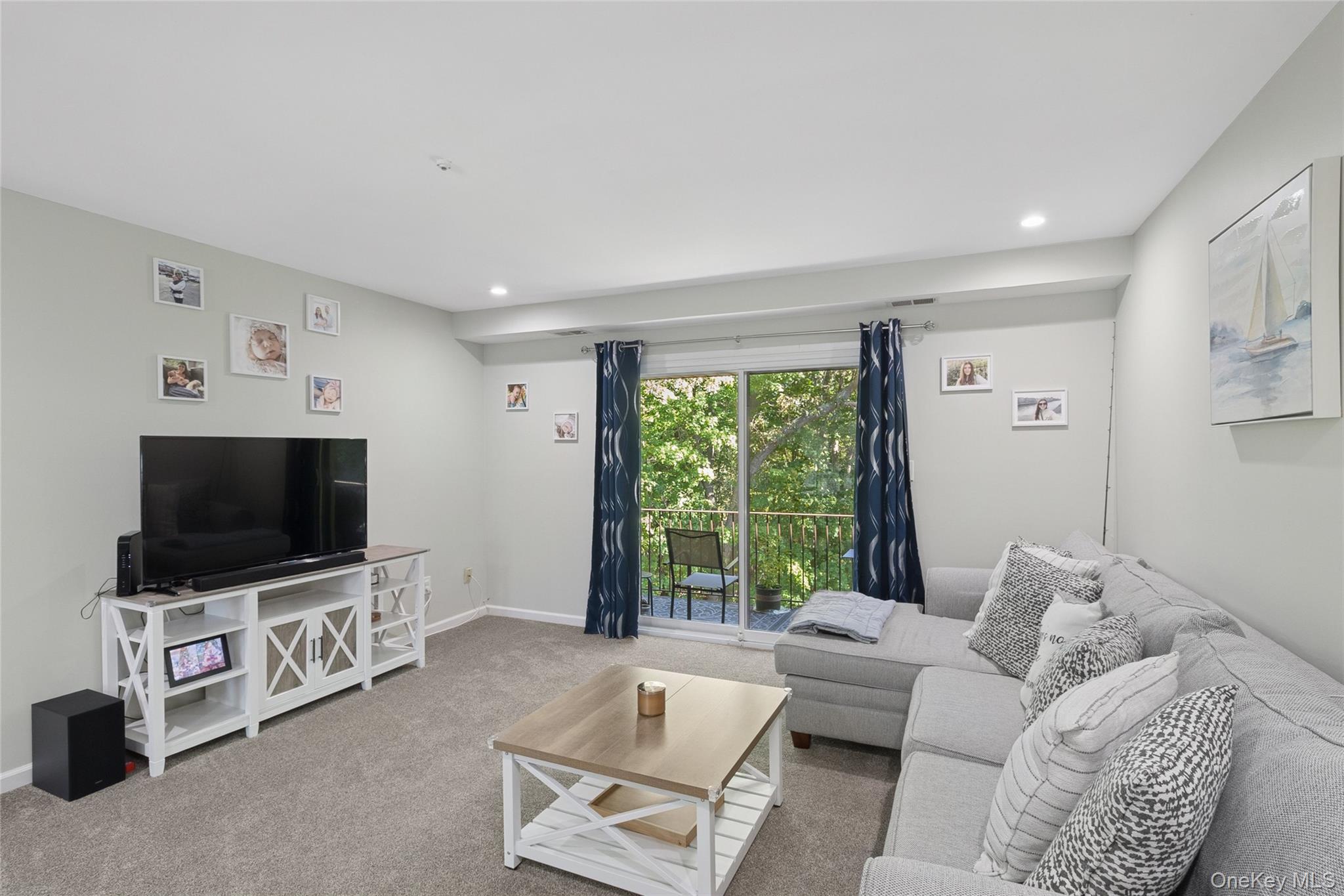 2 Dogwood Ct # 2, Selden, NY 11784