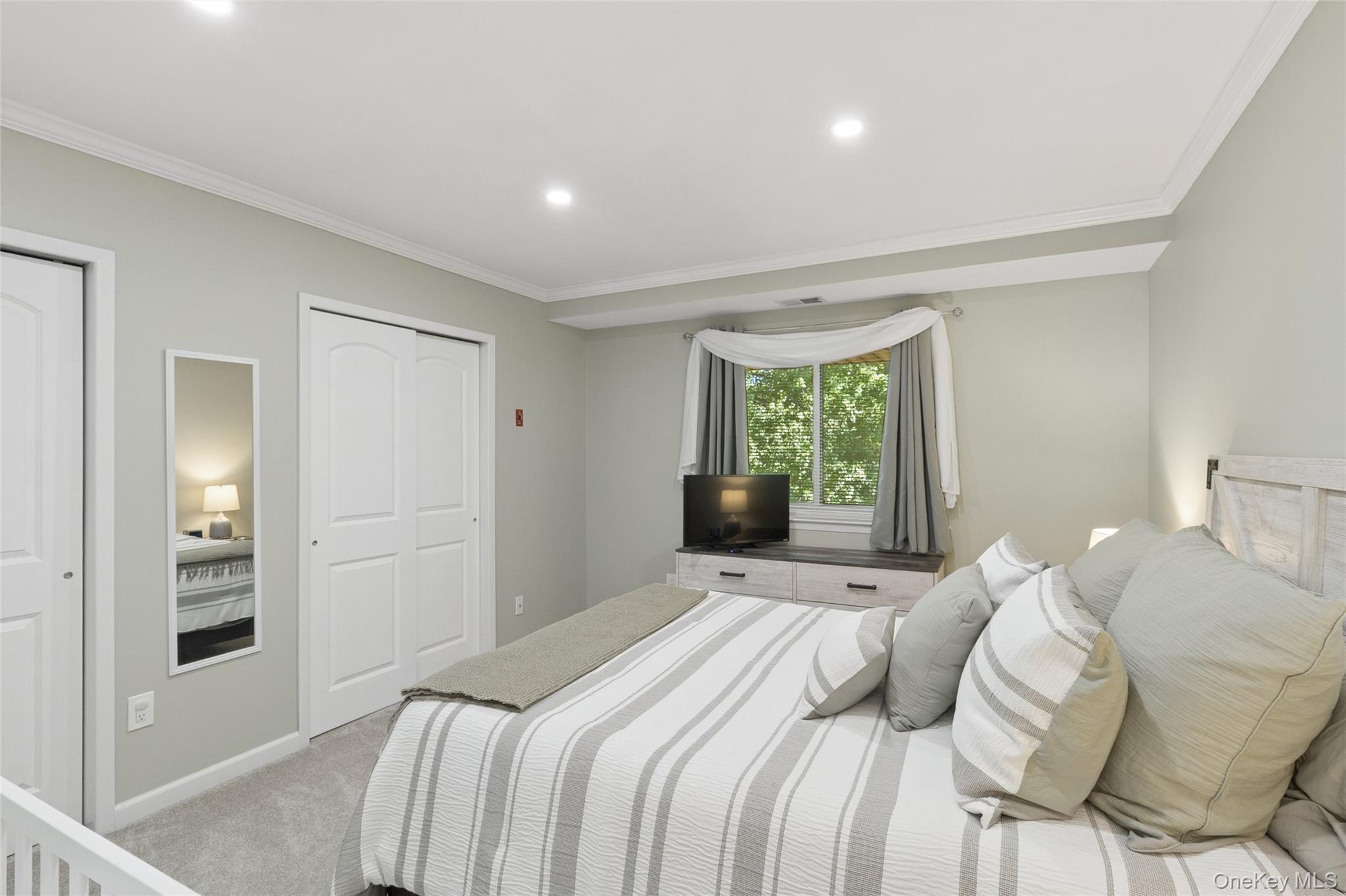 2 Dogwood Ct # 2, Selden, NY 11784