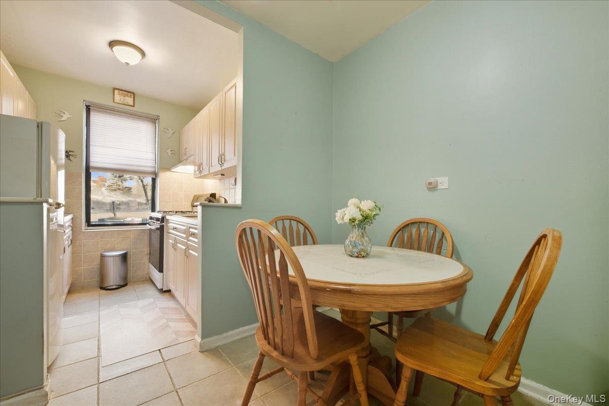 103-25 68th Avenue # 4A, Forest Hills, NY 11375