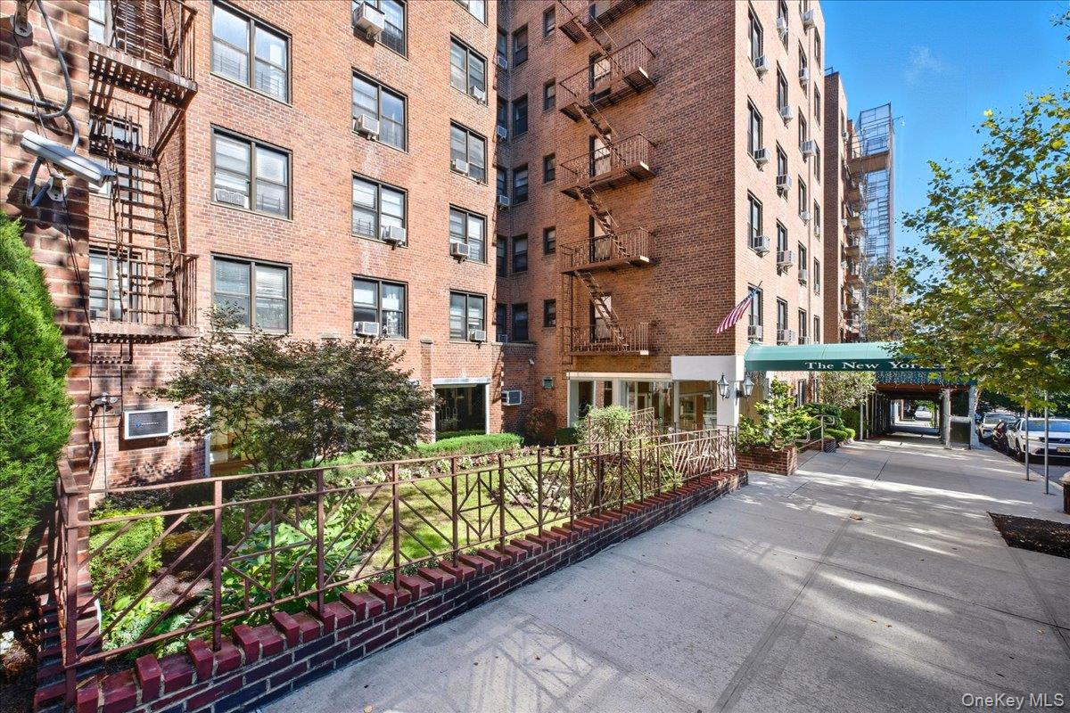 103-25 68th Avenue # 4A, Forest Hills, NY 11375