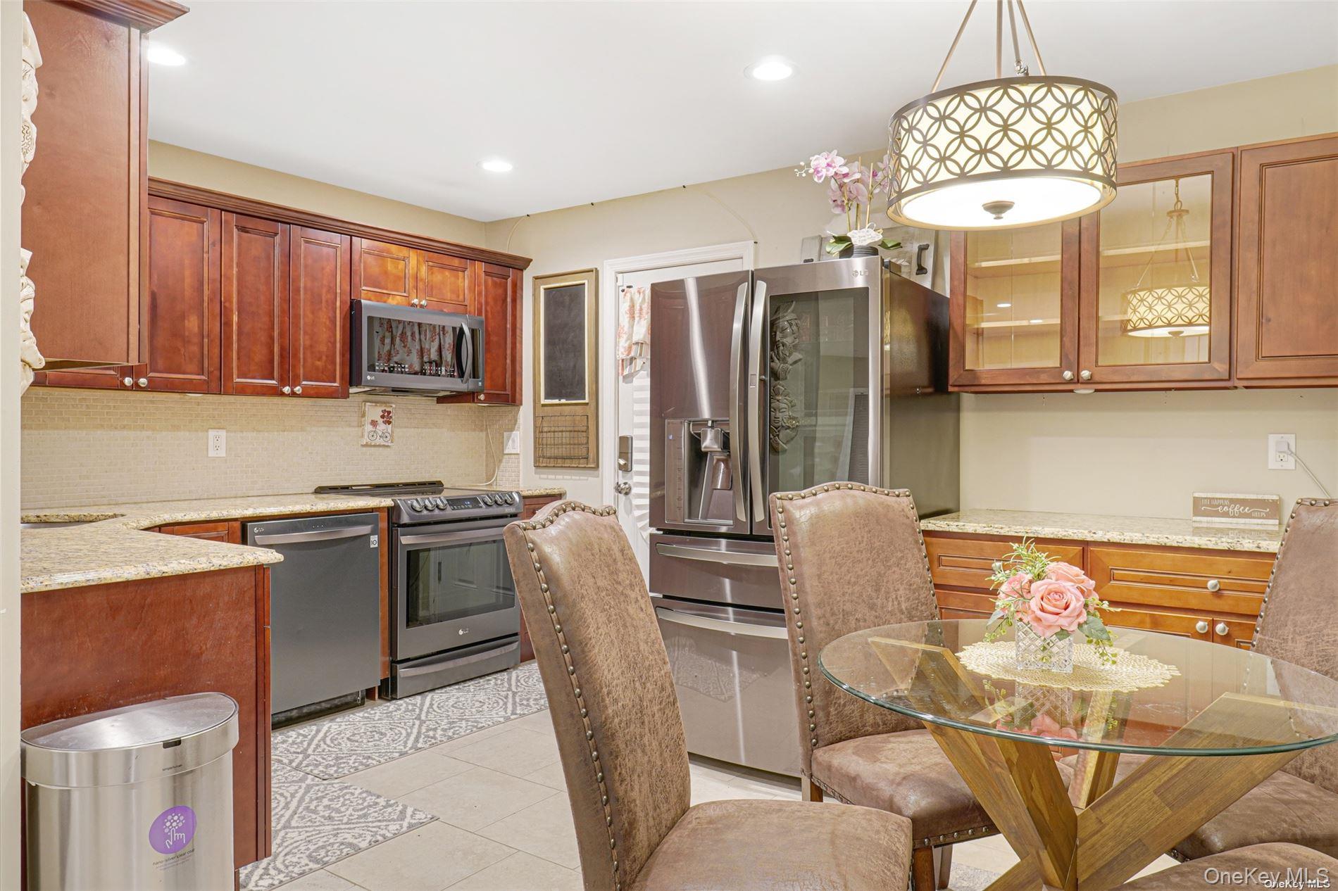 18 Plow Lane, Levittown, NY 11756