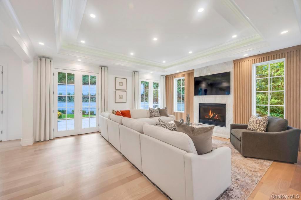 112 Chapel Road, Manhasset, NY 11030