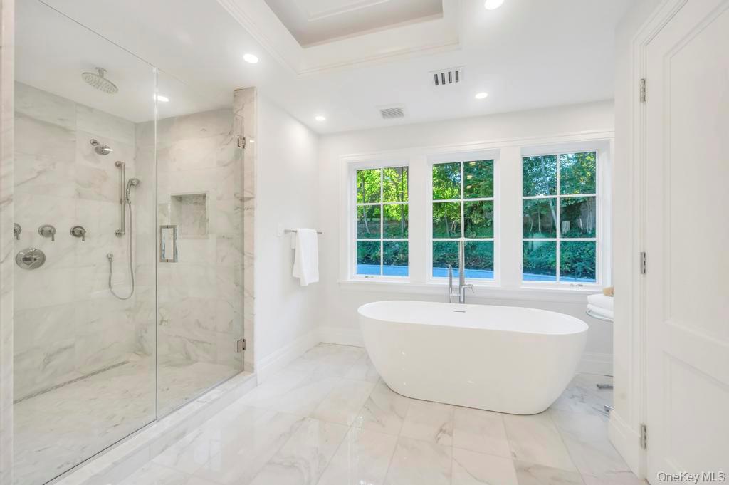 112 Chapel Road, Manhasset, NY 11030