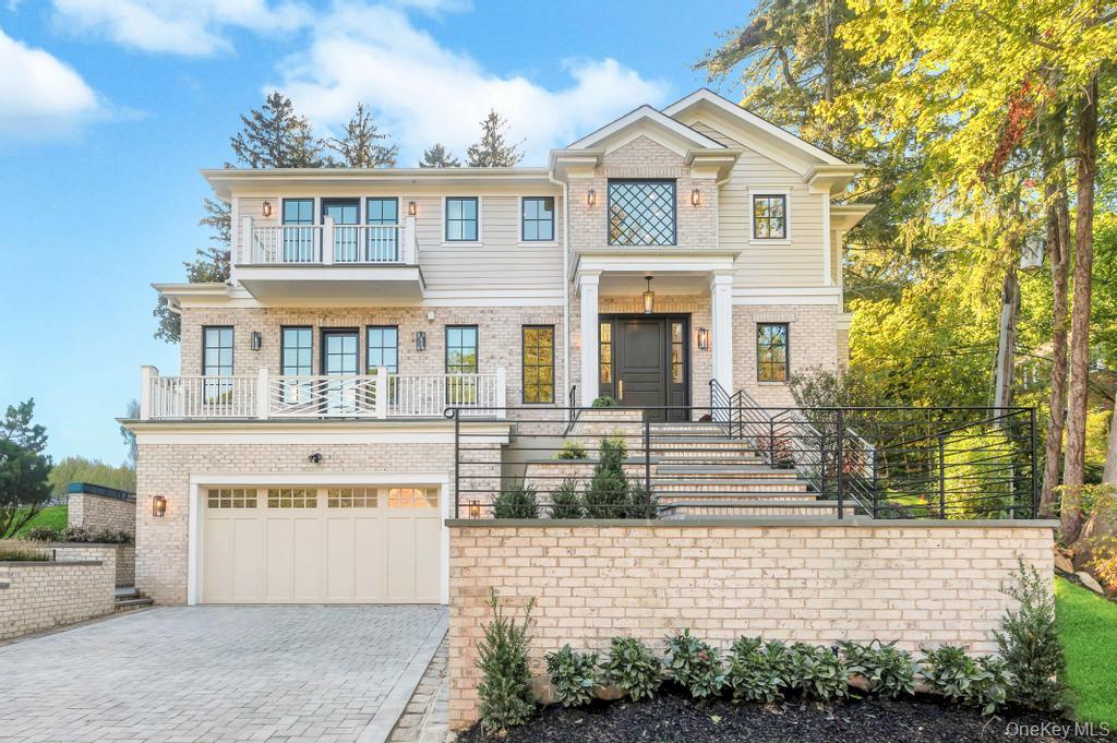 112 Chapel Road, Manhasset, NY 11030