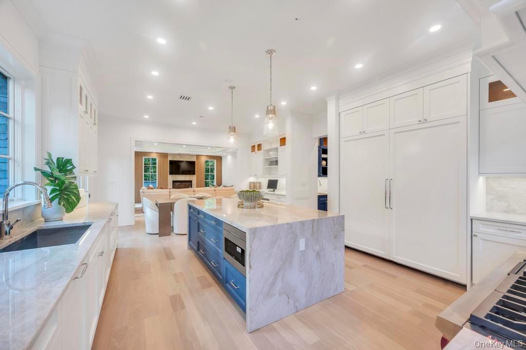 112 Chapel Road, Manhasset, NY 11030