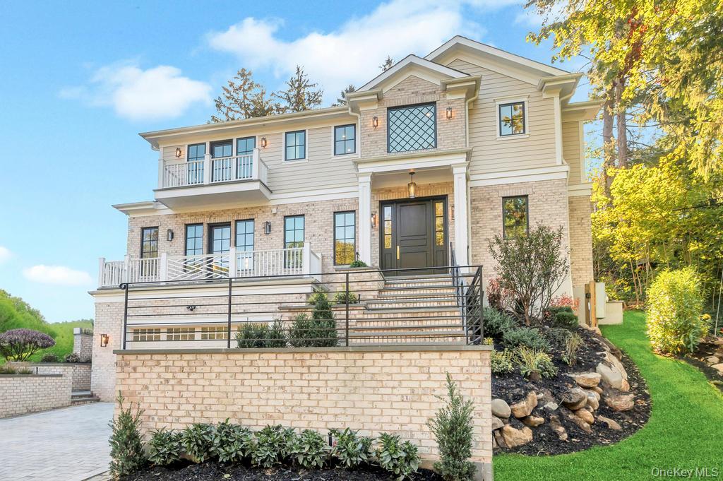 112 Chapel Road, Manhasset, NY 11030