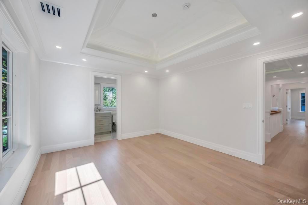 112 Chapel Road, Manhasset, NY 11030