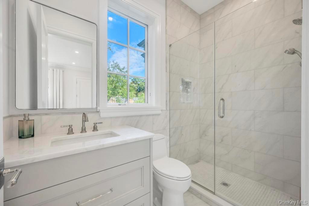 112 Chapel Road, Manhasset, NY 11030