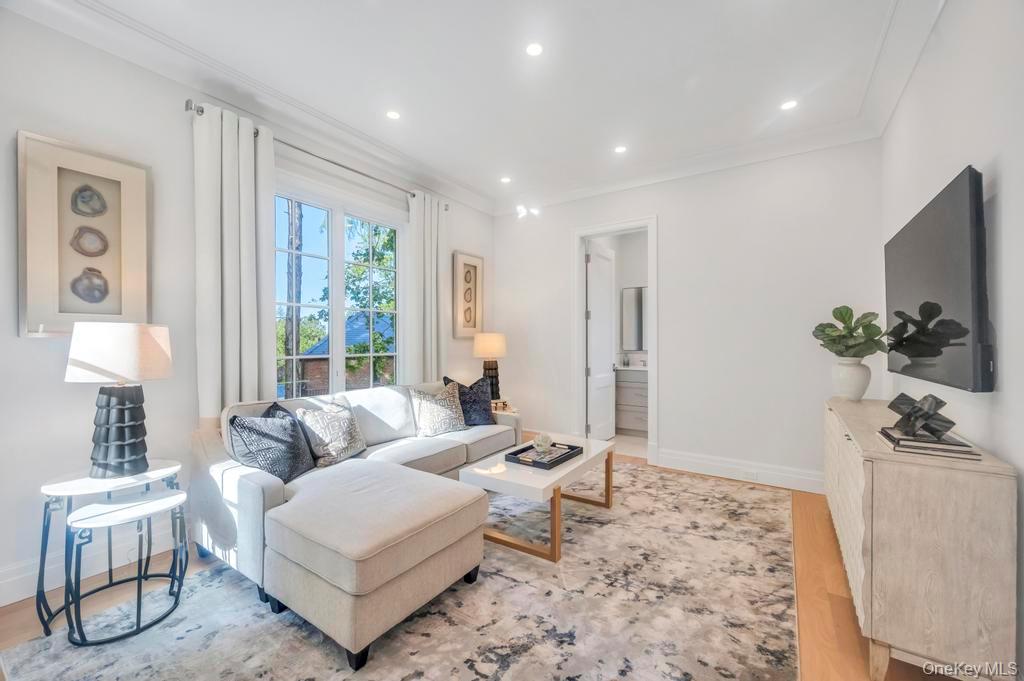 112 Chapel Road, Manhasset, NY 11030