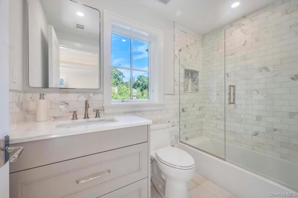 112 Chapel Road, Manhasset, NY 11030