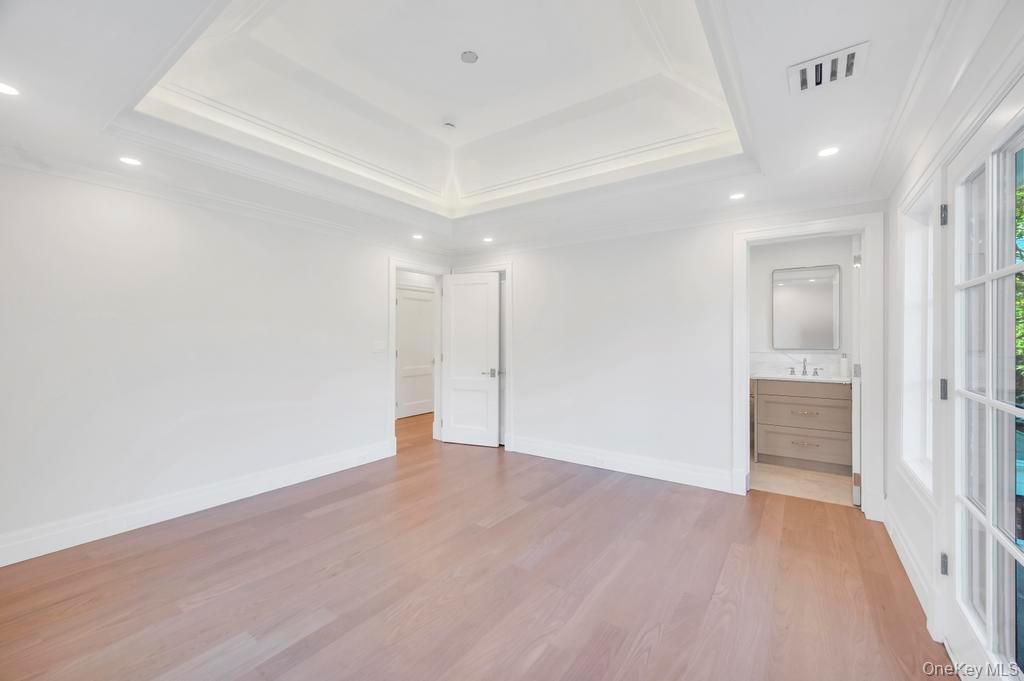 112 Chapel Road, Manhasset, NY 11030