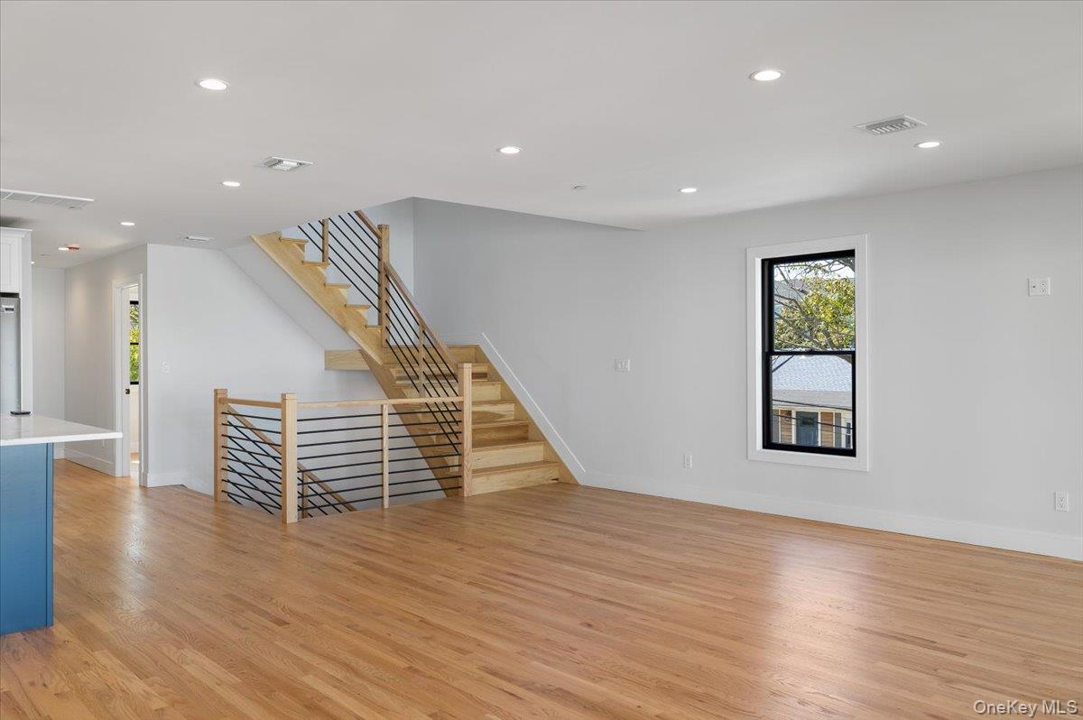 7 Sherborne Place, Island Park, NY 11558