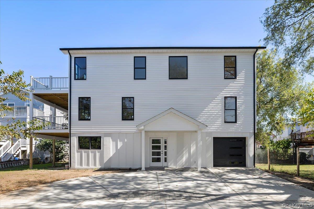 7 Sherborne Place, Island Park, NY 11558
