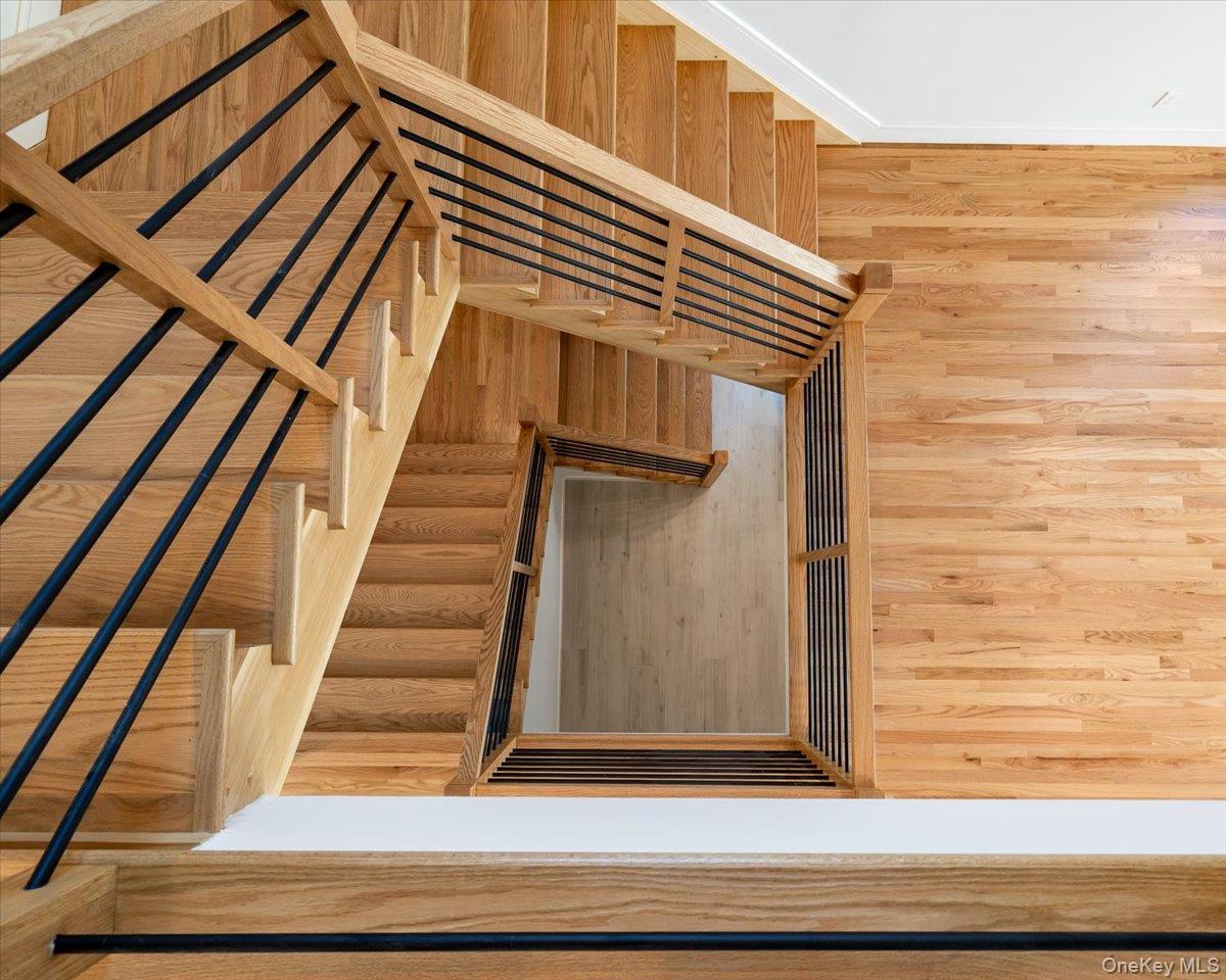 7 Sherborne Place, Island Park, NY 11558