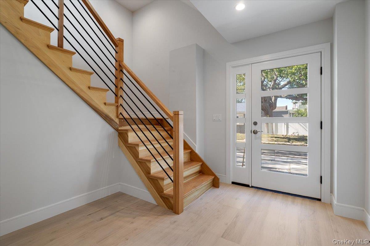 7 Sherborne Place, Island Park, NY 11558