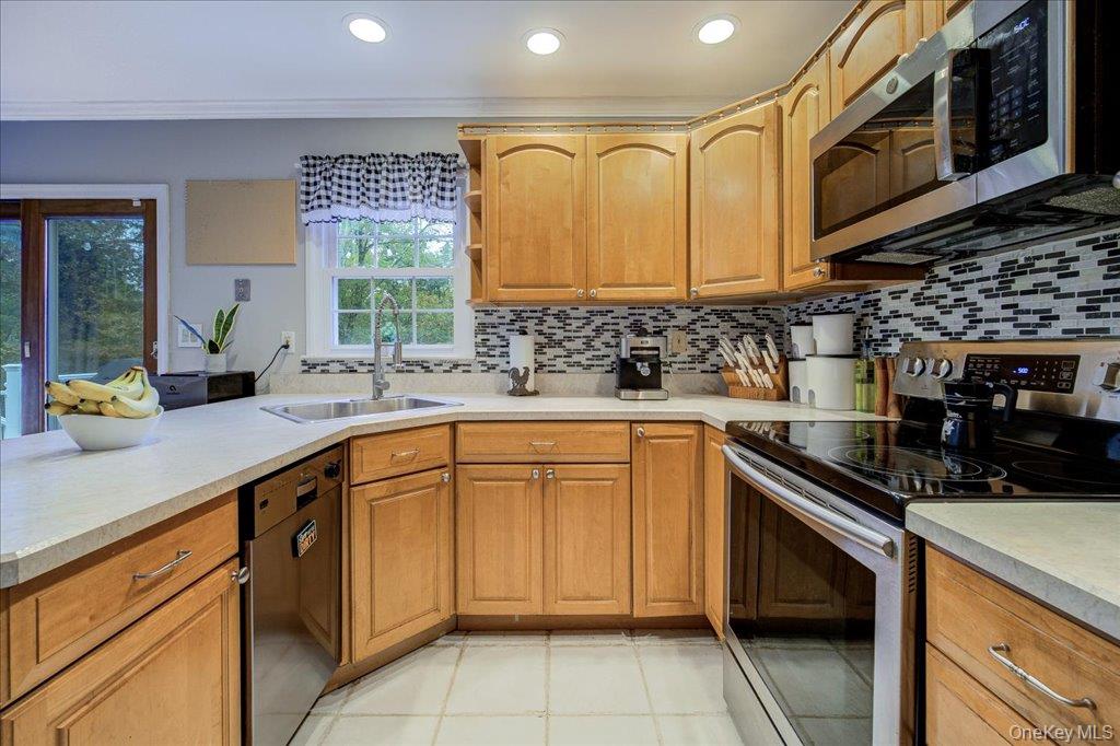 20 Jeffrey Court, Carmel, NY 10512