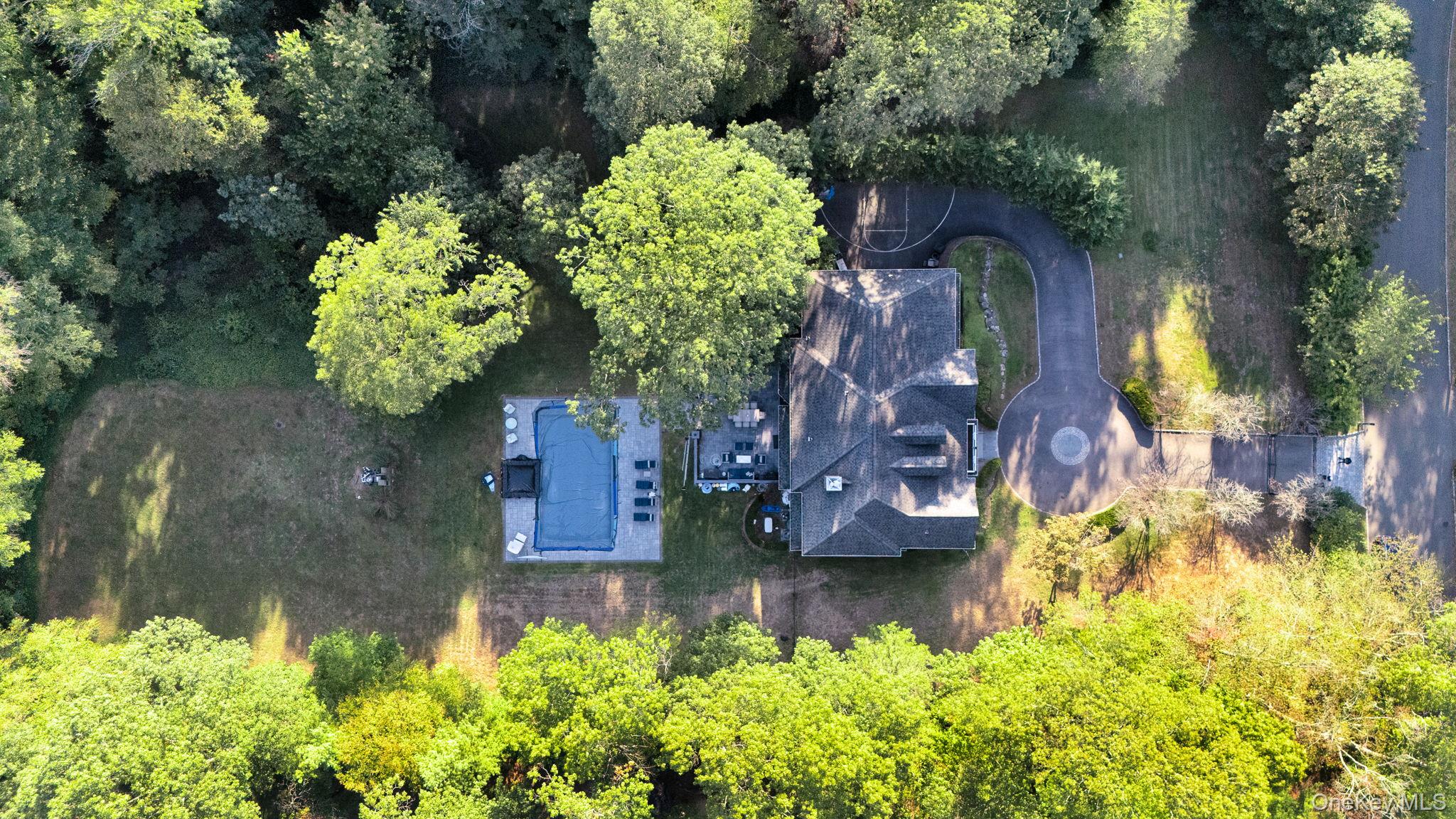 1 Norgate Road, Brookville, NY 11545