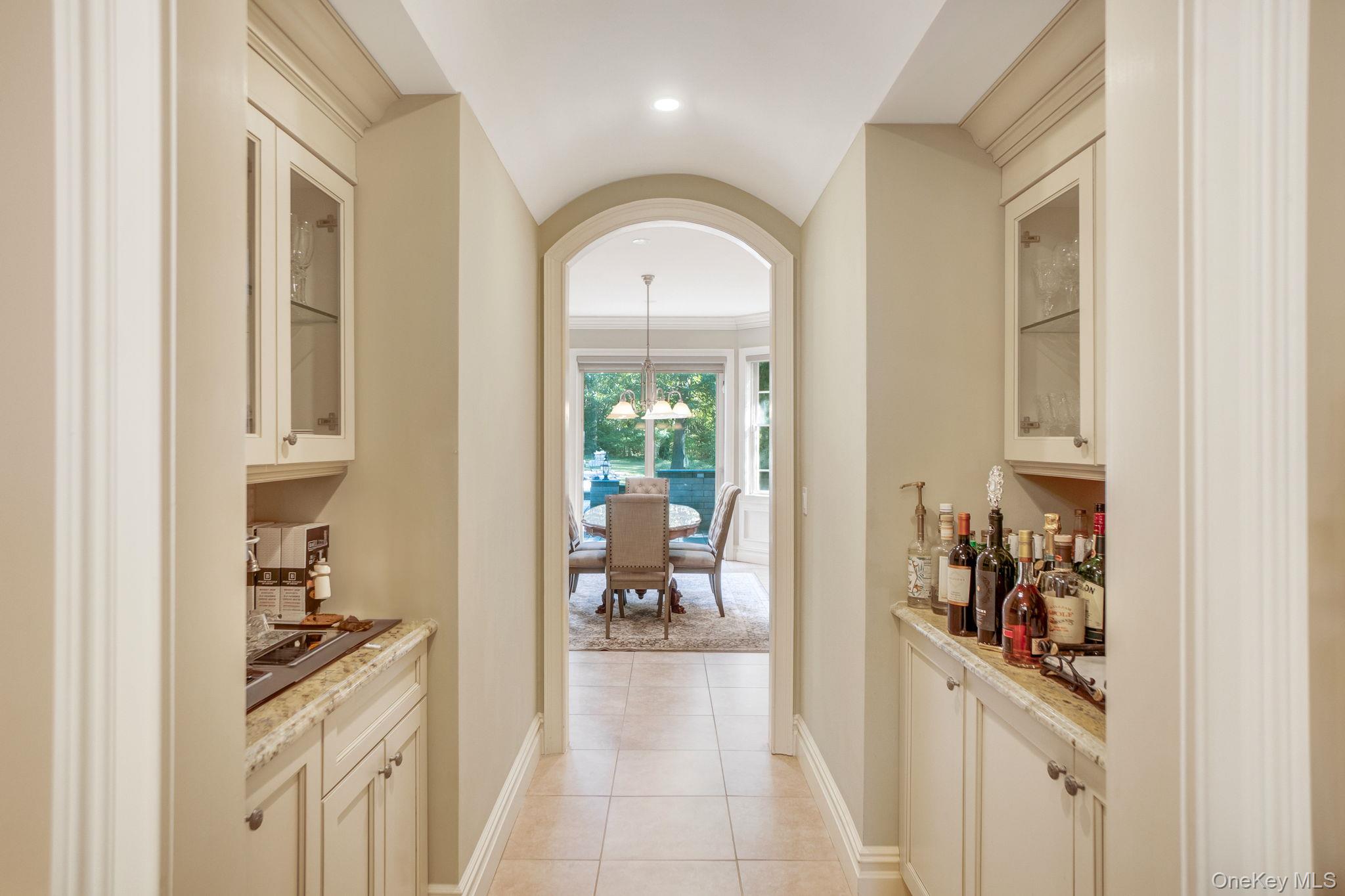 1 Norgate Road, Brookville, NY 11545