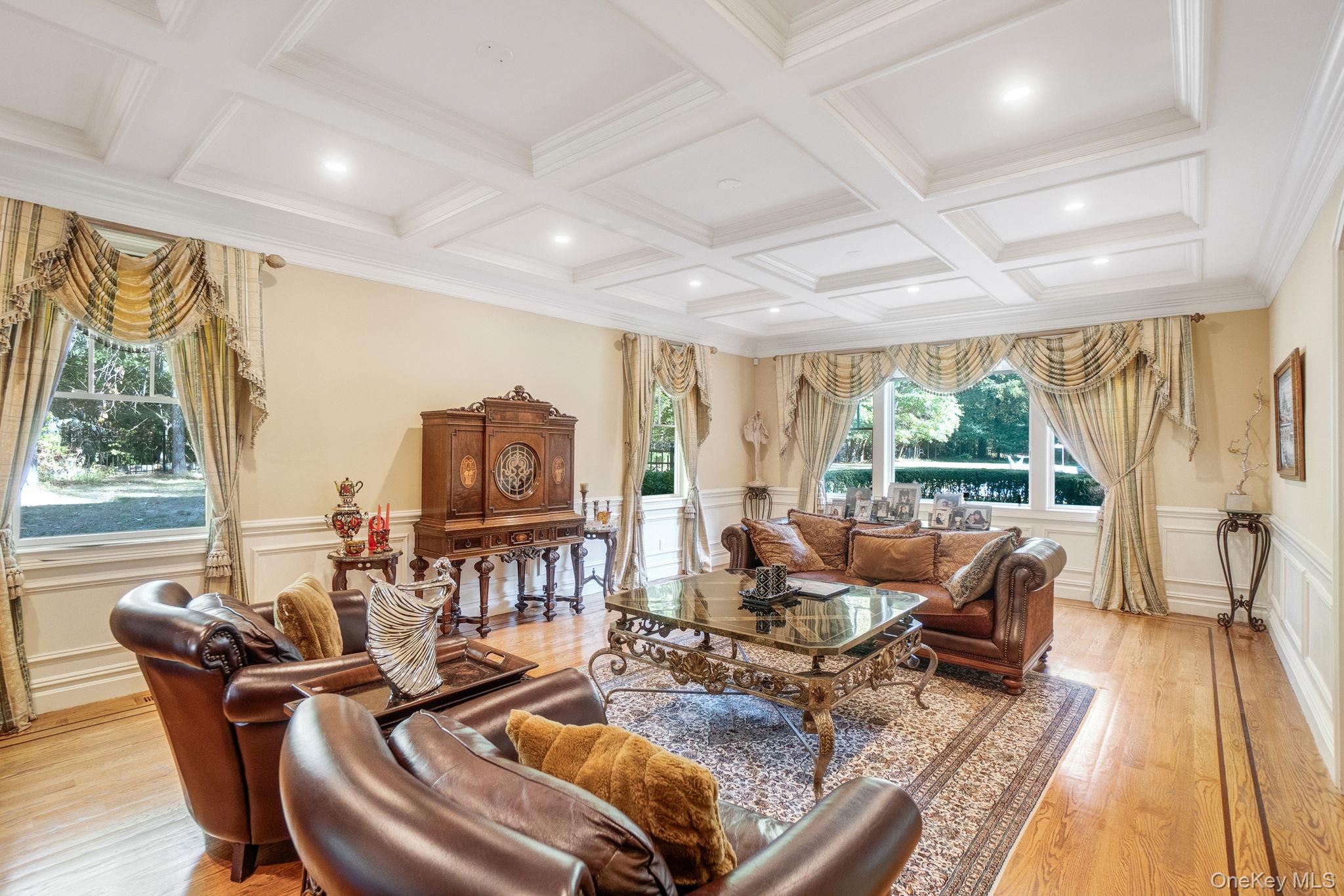 1 Norgate Road, Brookville, NY 11545