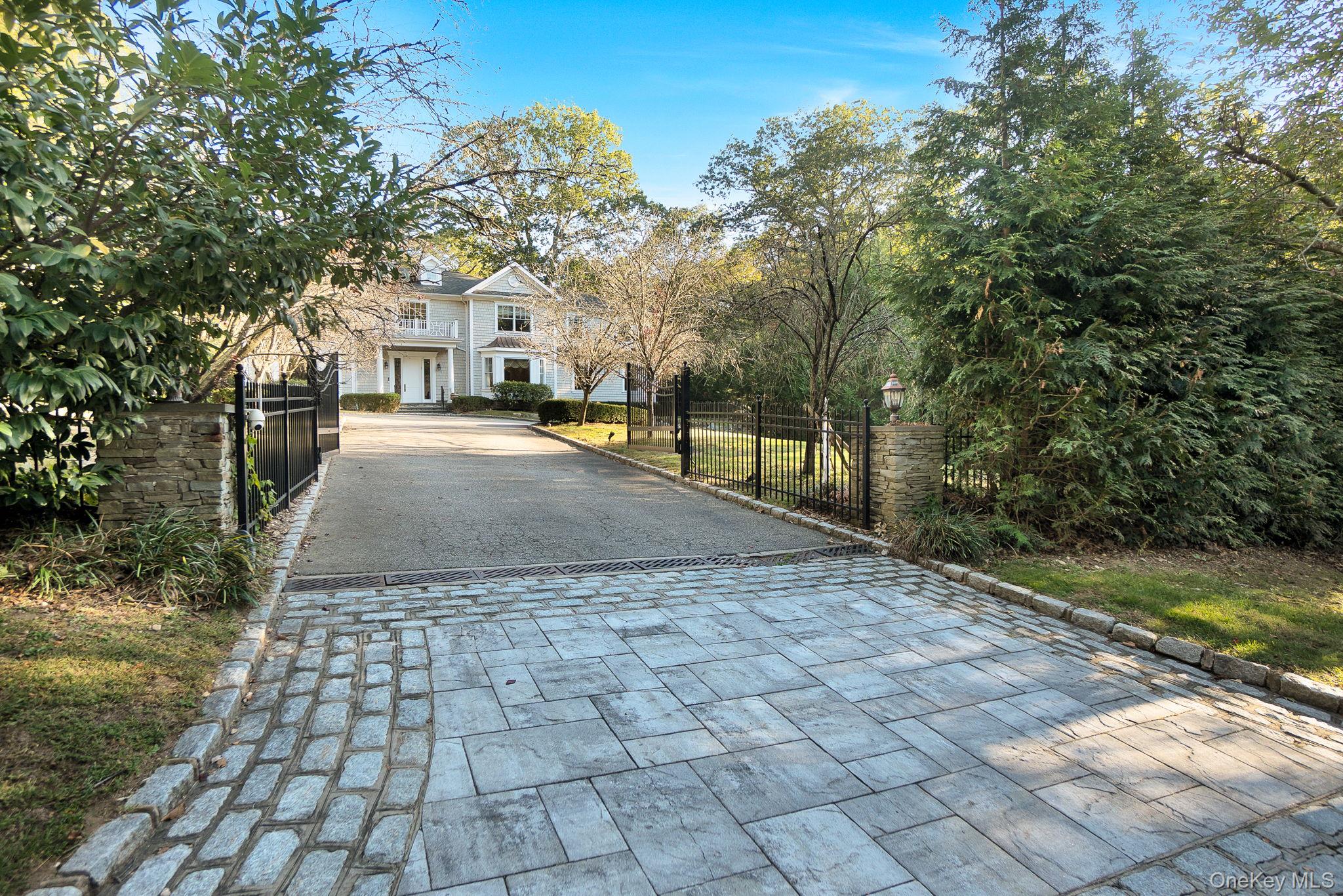 1 Norgate Road, Brookville, NY 11545