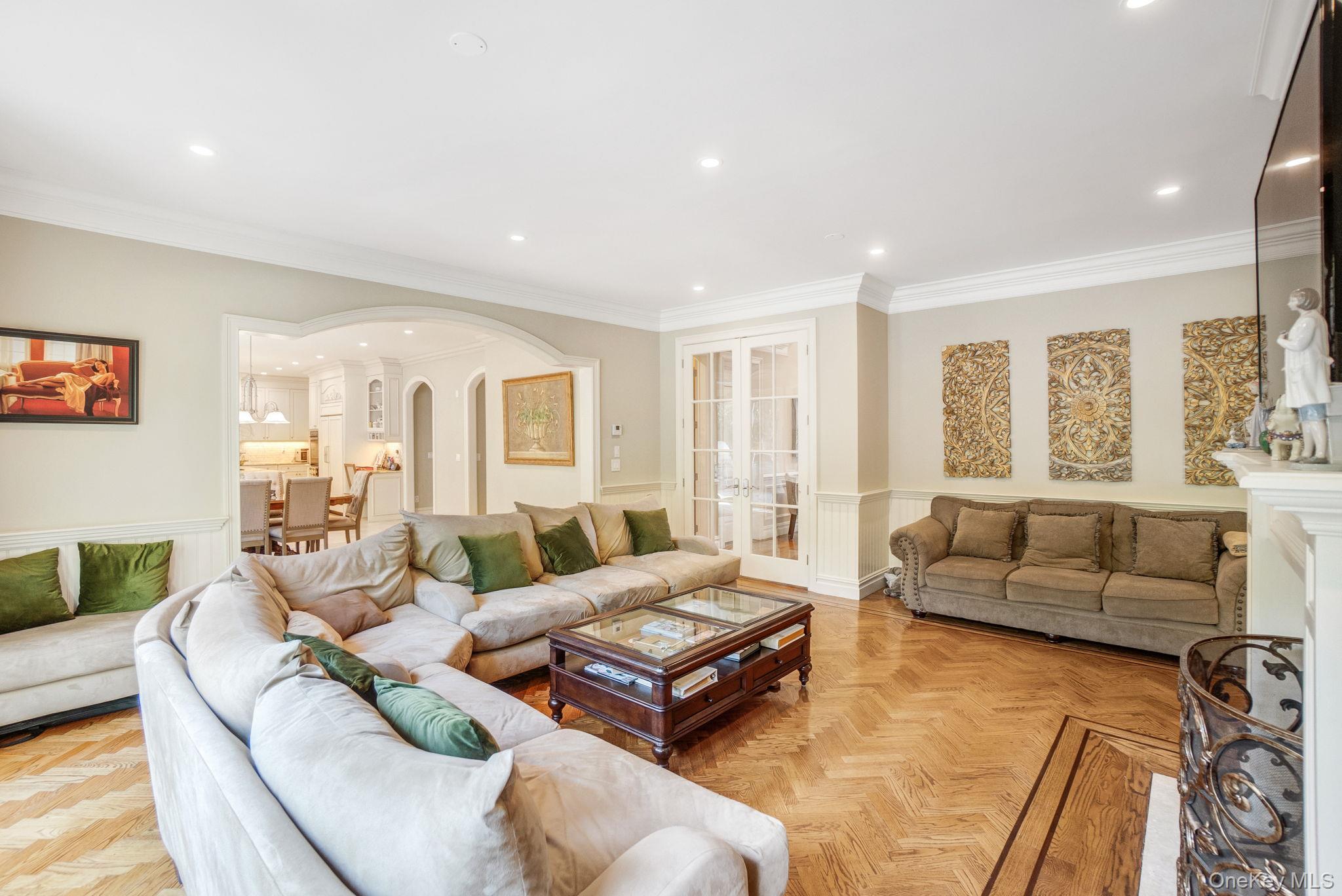 1 Norgate Road, Brookville, NY 11545