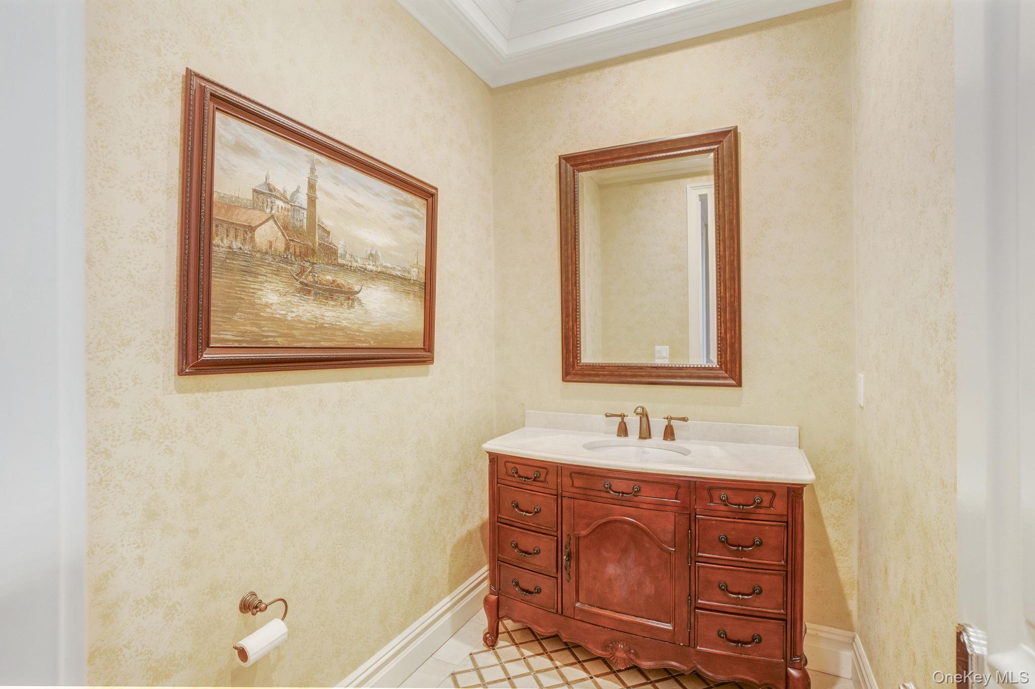 1 Norgate Road, Brookville, NY 11545