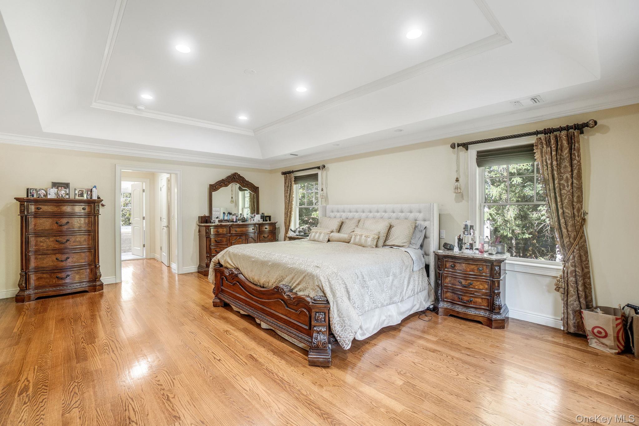 1 Norgate Road, Brookville, NY 11545