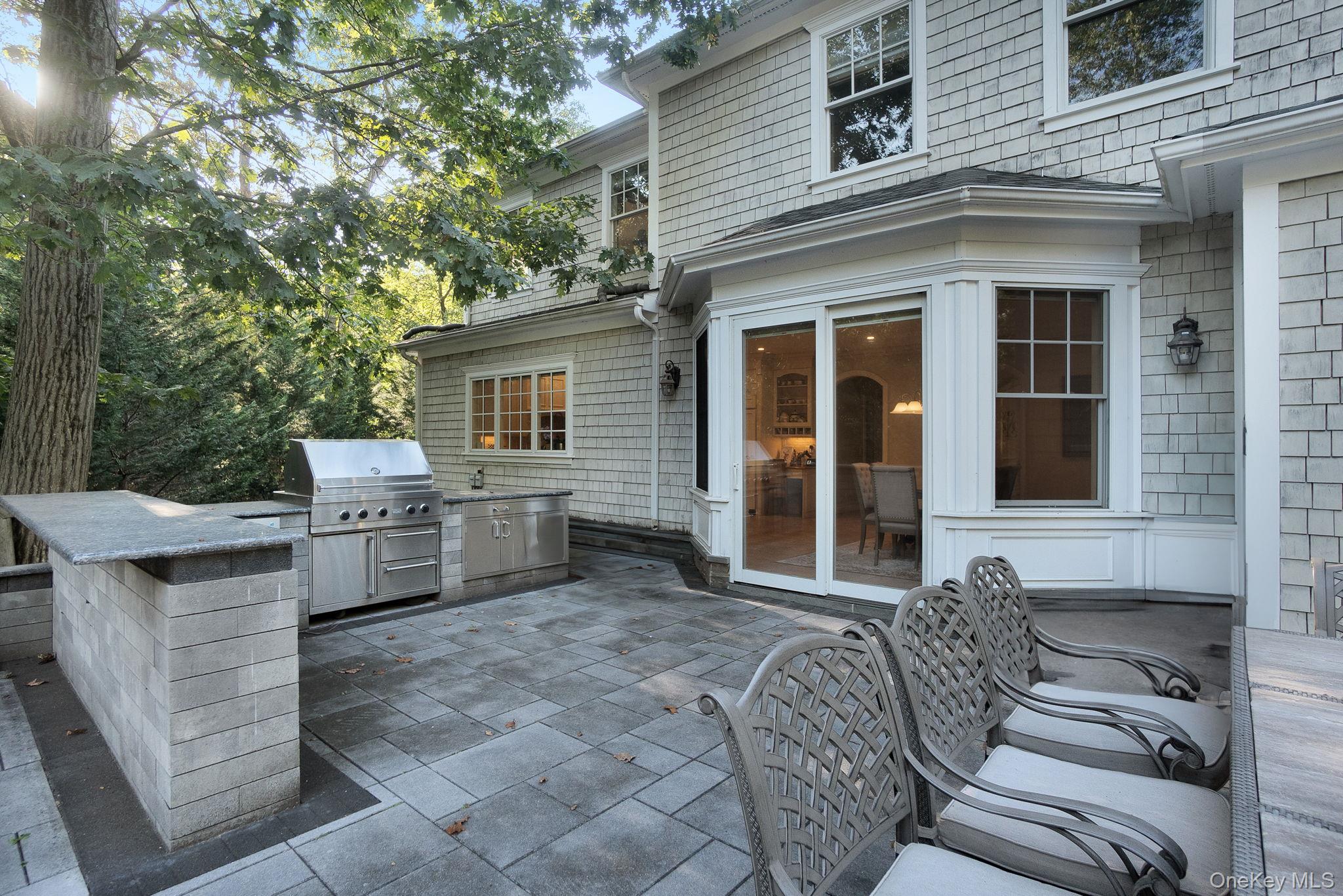 1 Norgate Road, Brookville, NY 11545