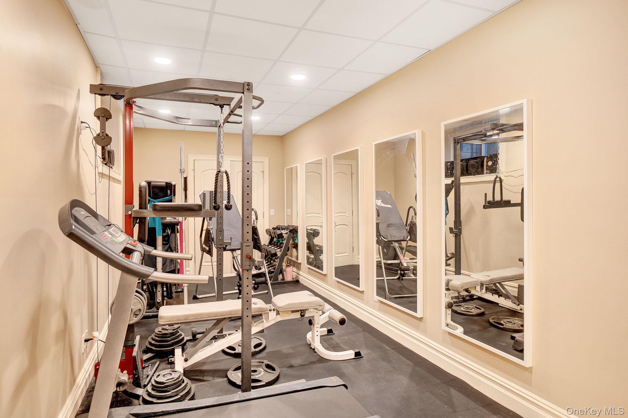 1 Norgate Road, Brookville, NY 11545