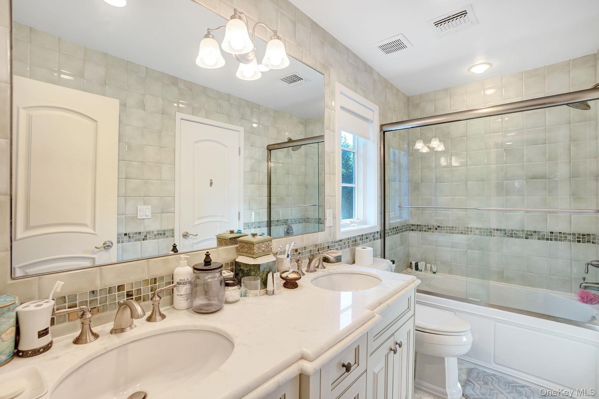 1 Norgate Road, Brookville, NY 11545