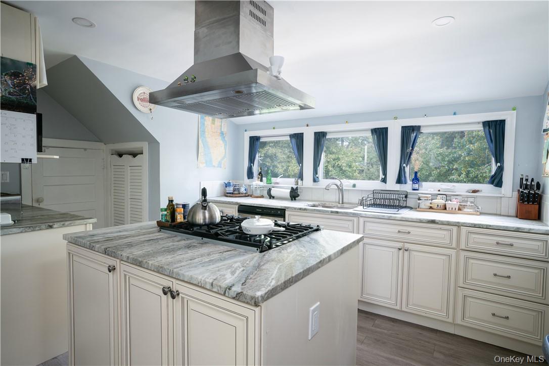 9 Voorhis, Nyack, NY 10960