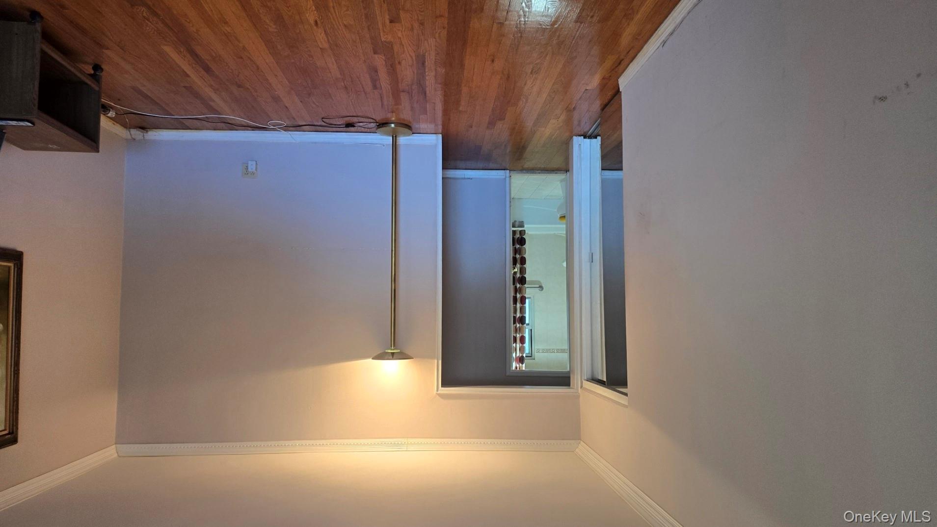 198-02 Pompeii Avenue # 1 B, Hollis, NY 11423