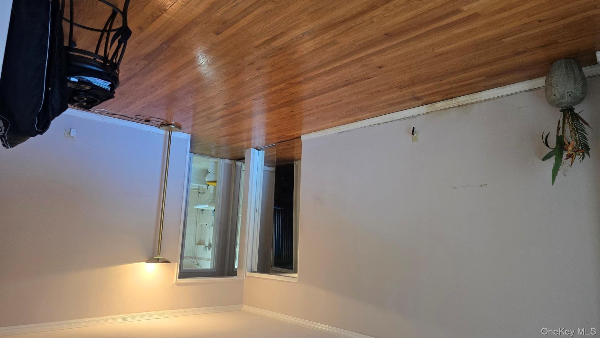 198-02 Pompeii Avenue # 1 B, Hollis, NY 11423