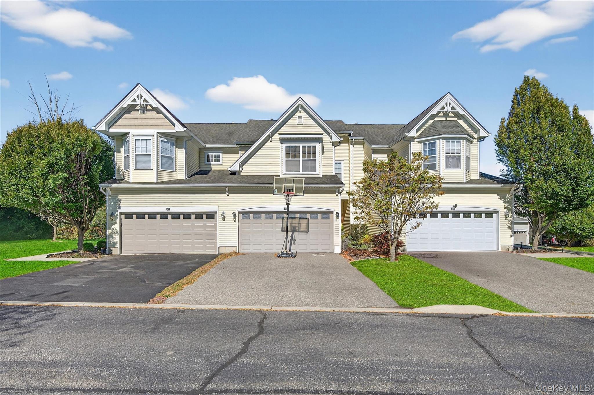 23 Avoncroft Lane, Middletown, NY 10940