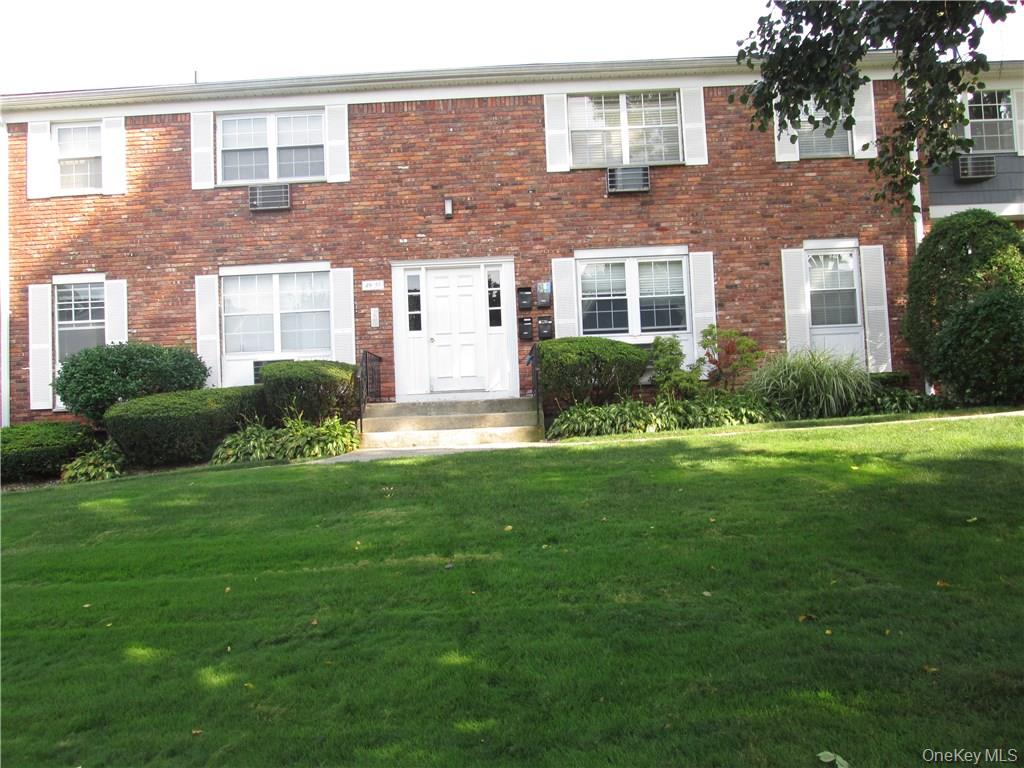 53 Doxbury Lane, Suffern, NY 10901