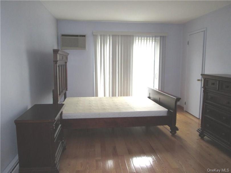 53 Doxbury Lane, Suffern, NY 10901