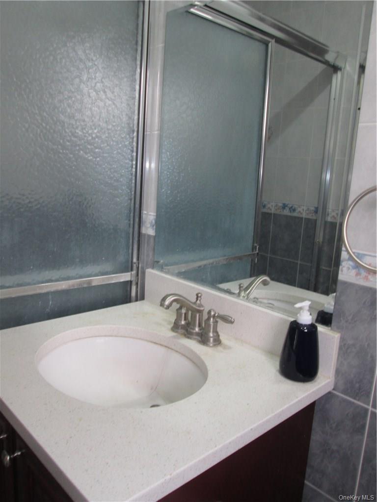 53 Doxbury Lane, Suffern, NY 10901