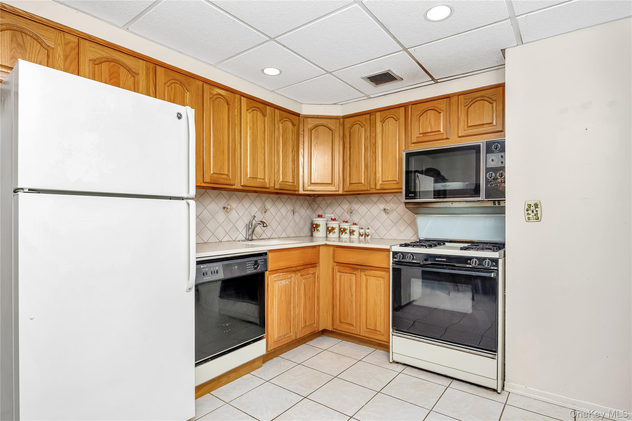 2135 Menahan Street, Ridgewood, NY 11385