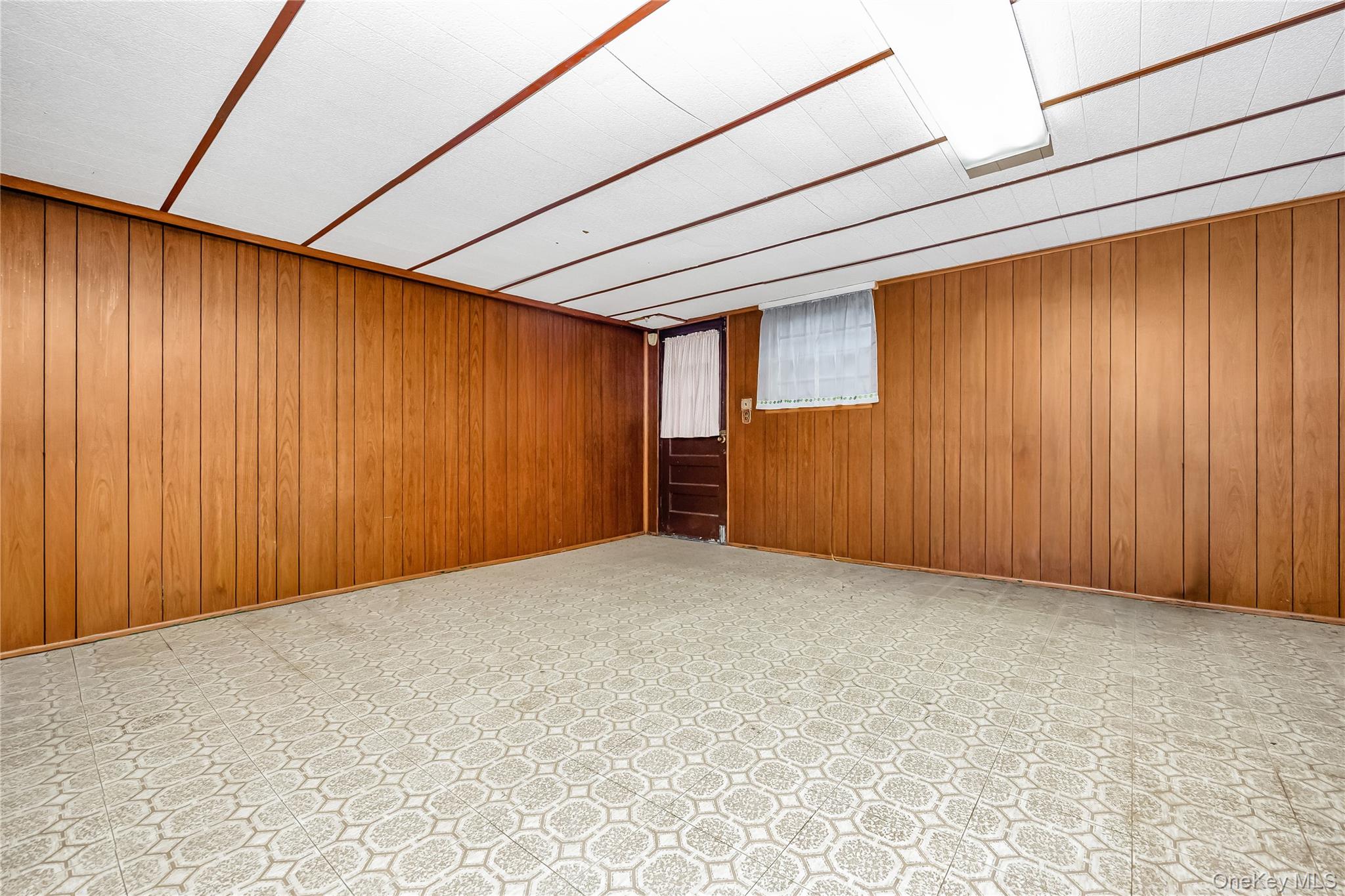 2135 Menahan Street, Ridgewood, NY 11385