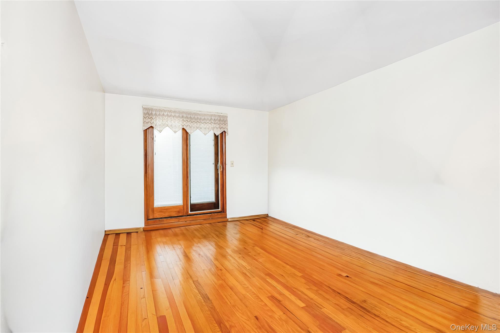 2135 Menahan Street, Ridgewood, NY 11385