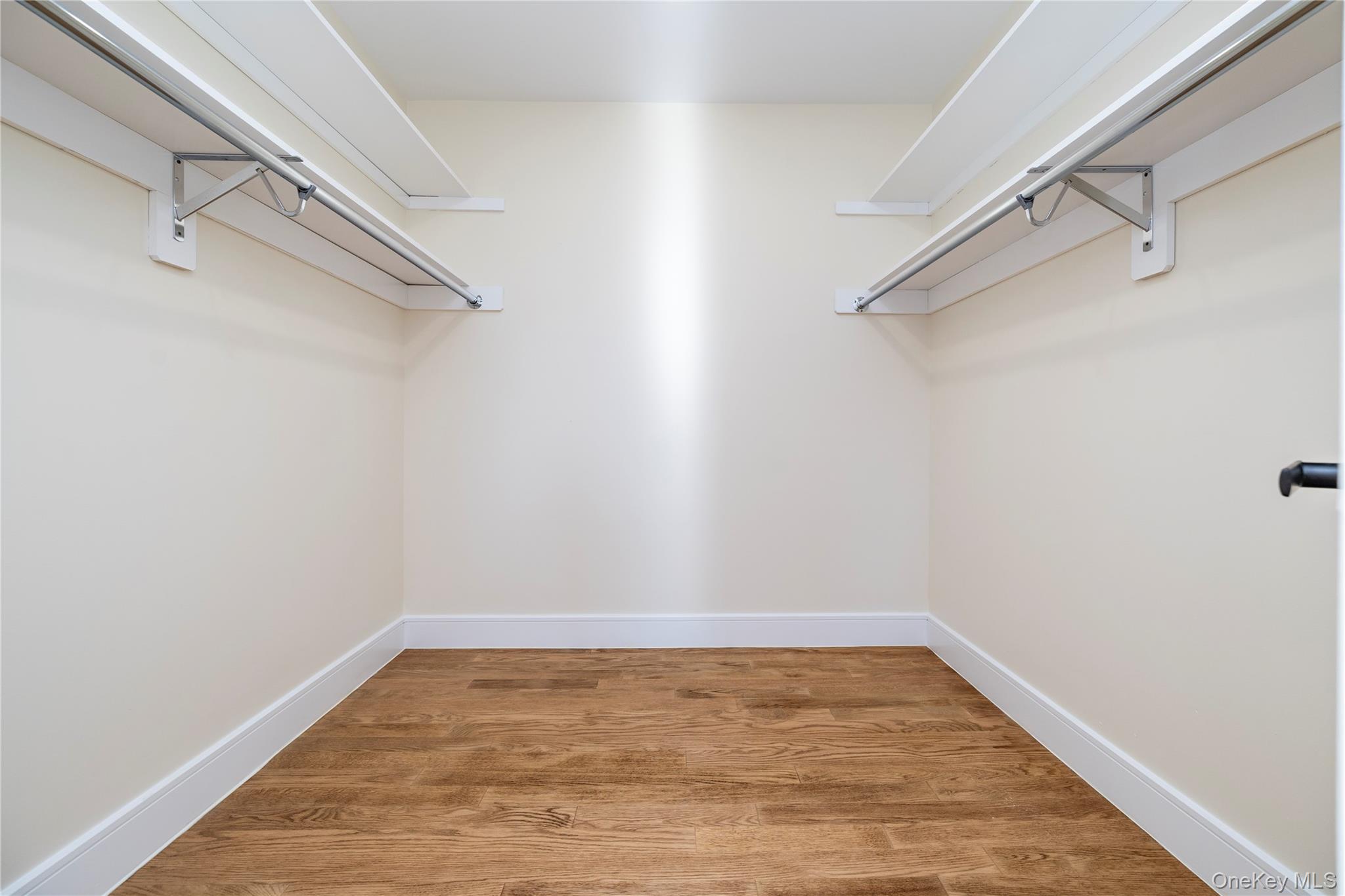 35 Ostend Road, Island Park, NY 11558